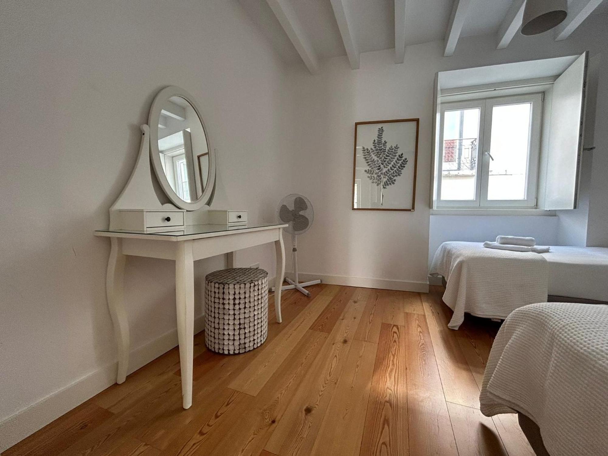 Intendente Charming Apartment By Innkeeper Lisboa Екстериор снимка